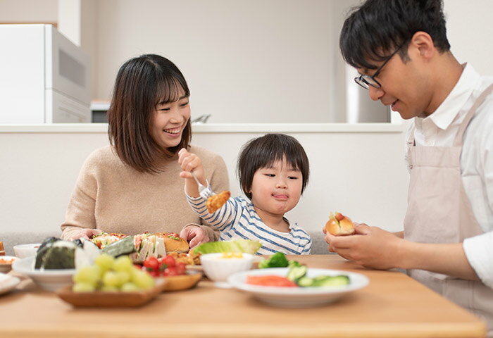 ママ1000名に調査！おうち時間の増加で家庭はどう変わった？親子で楽しむ食事アイデアも聞きました