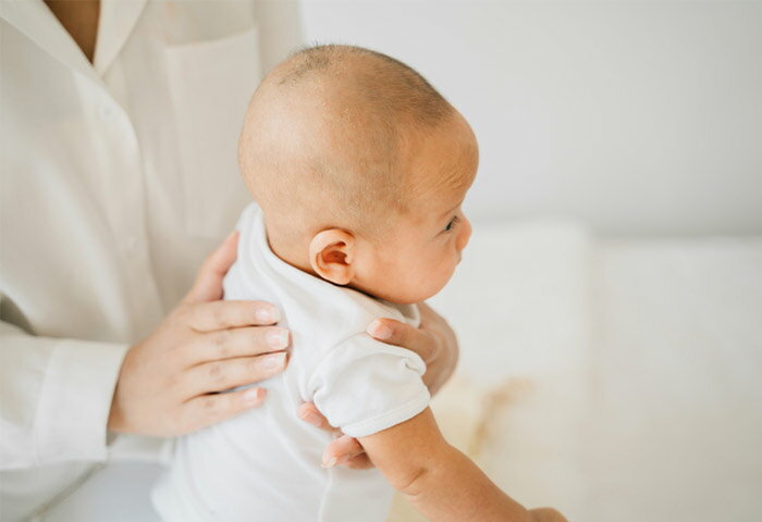 楽天ママ割 Mama S Life 赤ちゃんにゲップをさせる方法とコツを解説 ゲップが必要な時期についても 助産師監修 楽天ママ割 Mama S Life 赤ちゃんにゲップをさせる方法とコツを解説 ゲップが必要な時期についても 助産師監修