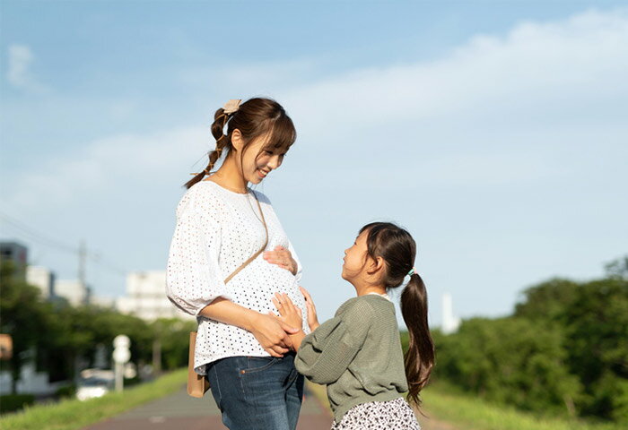 楽天ママ割 Mama S Life 胎動が激しくても大丈夫 胎動が痛いときの対処法は 産婦人科医が解説 楽天ママ割 Mama S Life 胎動が激しくても大丈夫 胎動が痛いときの対処法は 産婦人科医が解説