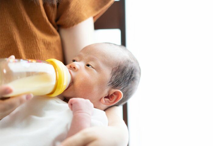 卒乳はいつからできる？赤ちゃんが卒乳する適切なタイミングや進め方を紹介