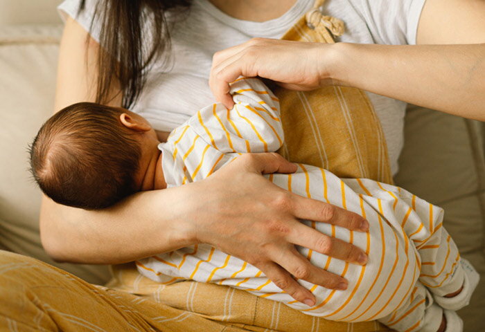 母乳が出ない原因は？母乳の分泌を促す4つの方法も解説【助産師監修】