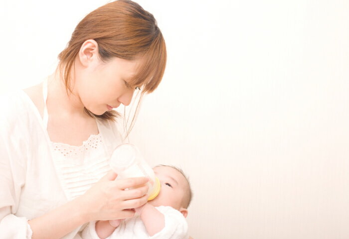 楽天ママ割 Mama S Life 新生児のミルク飲み過ぎのサインは 飲み過ぎる原因と対処法を解説 医師監修