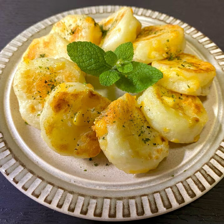 チーズとコーンの芋餅風