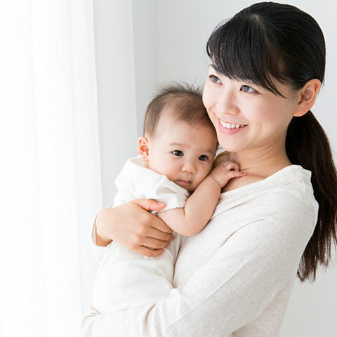 楽天ママ割 Mama S Life 助産師監修 縦抱き授乳のコツ メリットとは いつからできる