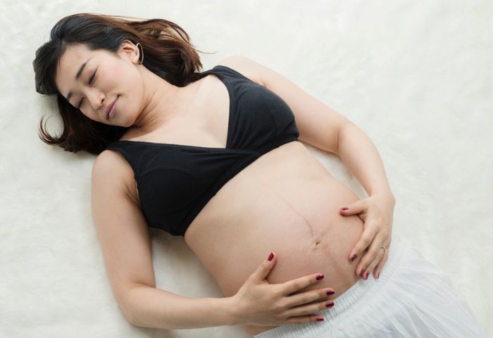 妊娠後期に眠くなるのはなぜ？眠気の原因や対処法を解説｜医師監修