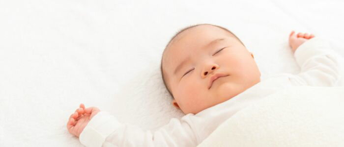 寝ている赤ちゃん