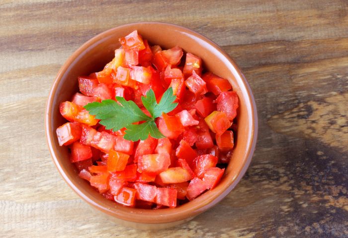 トマトは離乳食初期からOK！与える量やレシピを紹介｜小児科医監修