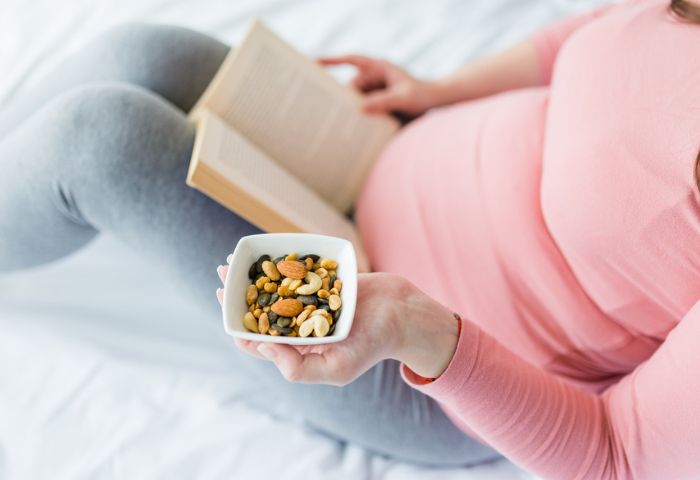 妊婦はナッツを食べても良い？おすすめナッツも紹介｜管理栄養士監修