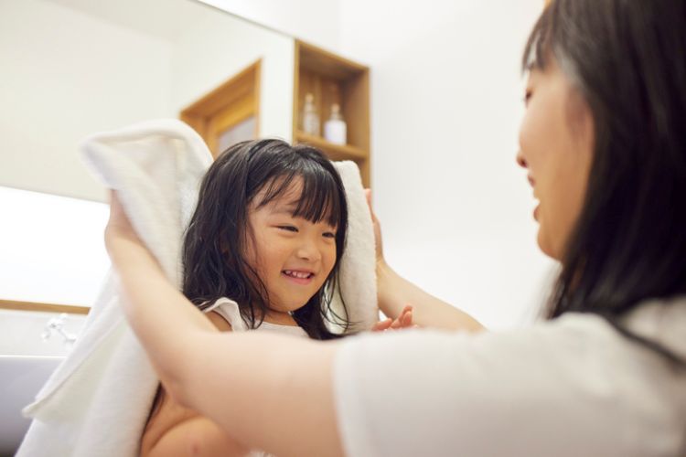 お風呂上がりの子ども