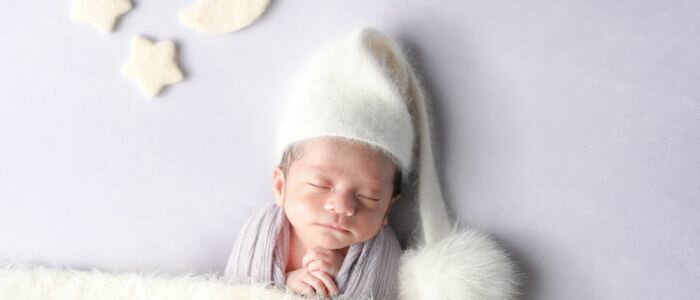 寝ている赤ちゃんの画像