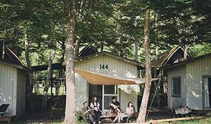 山梨・長野のキャンプ体験宿14選。テント泊からグランピングまで
