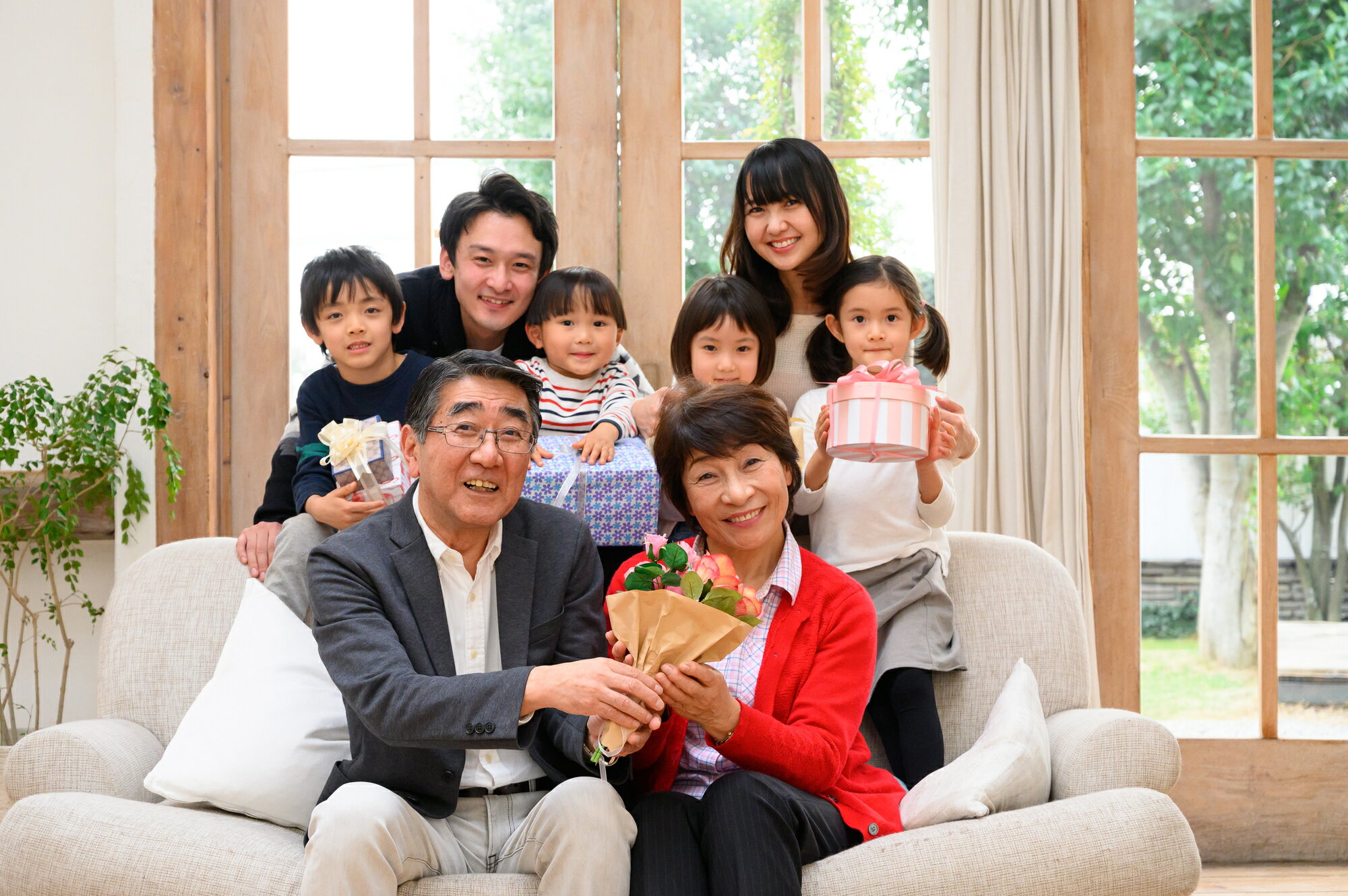 楽天市場 還暦祝いの基礎知識や贈る相手別の選び方を紹介 おくりものナビ