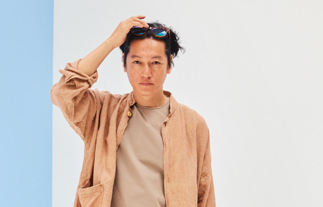 井浦 新さんがハマる、こだわり3素材で夏Styleをアップデート!