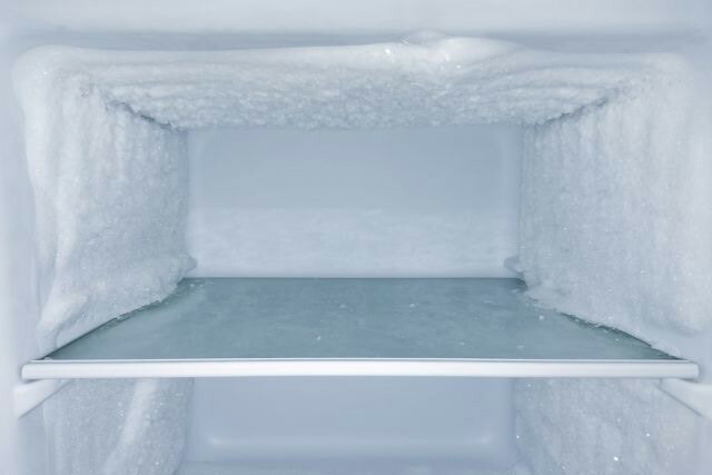 冷蔵庫の霜取りの方法は？おすすめグッズや霜がつきにくい冷蔵庫6選も