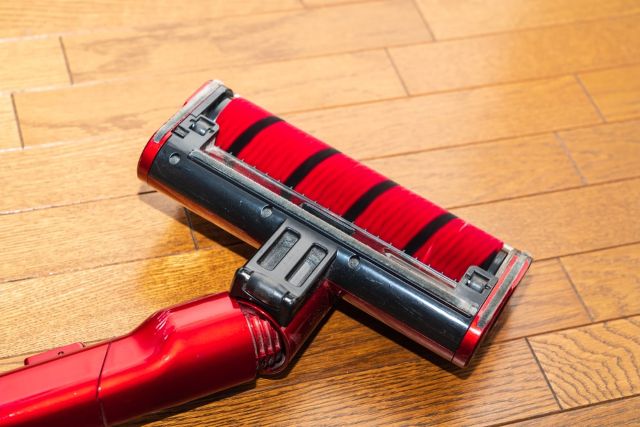 パワーブラシ掃除機のおすすめ10選！ヘッドの種類や選び方も解説