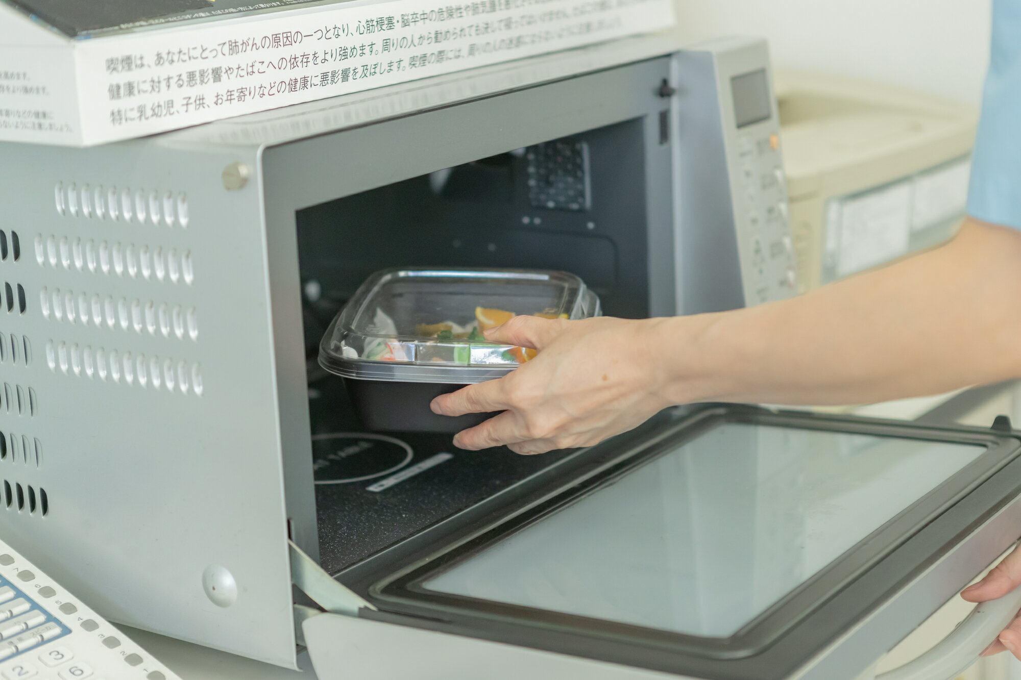業務用電子レンジのおすすめ5選！家庭用との違いや選び方・注意点も解説