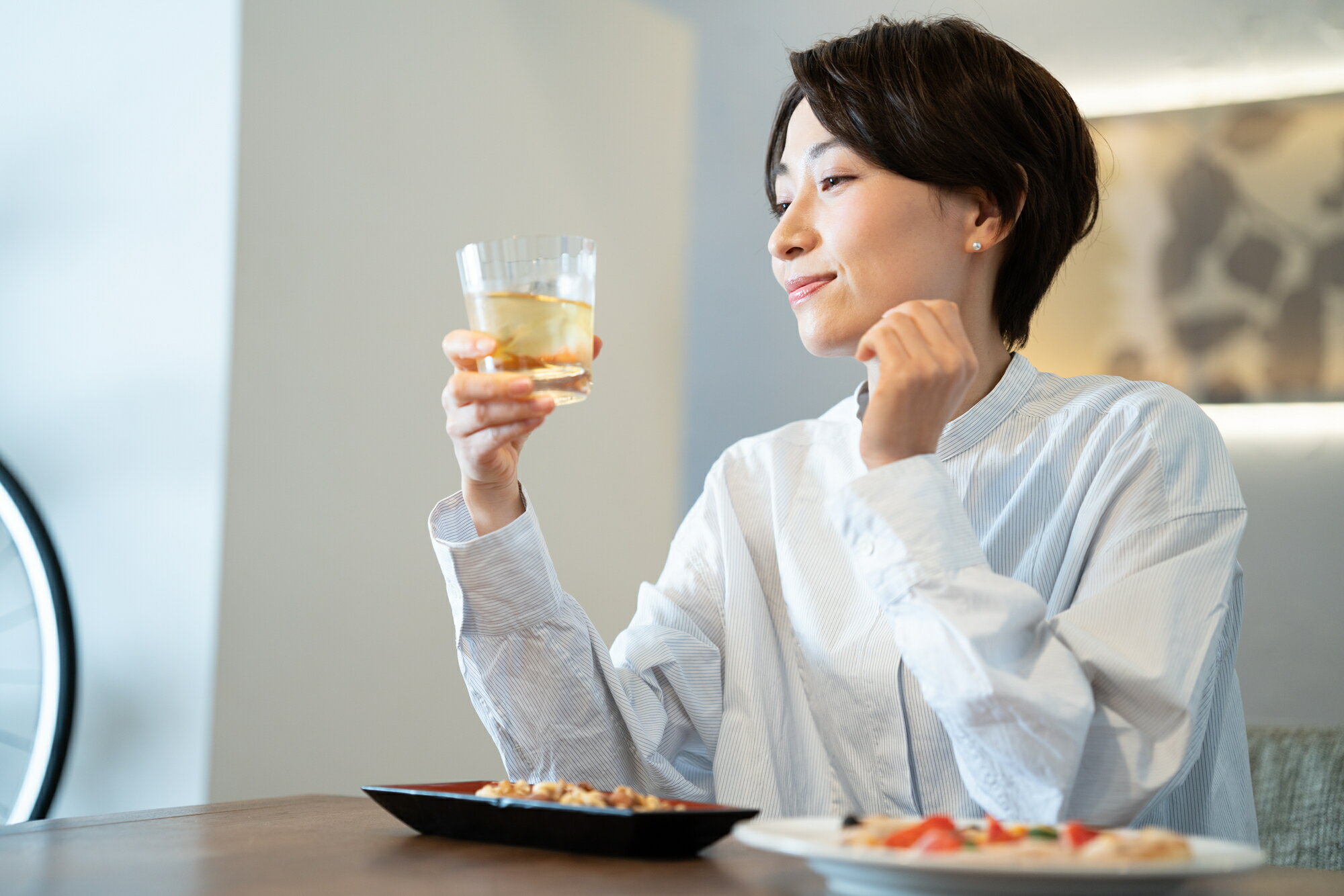 ダイエット中に太りにくいお酒の種類は？飲み方の注意点やおつまみレシピもご紹介