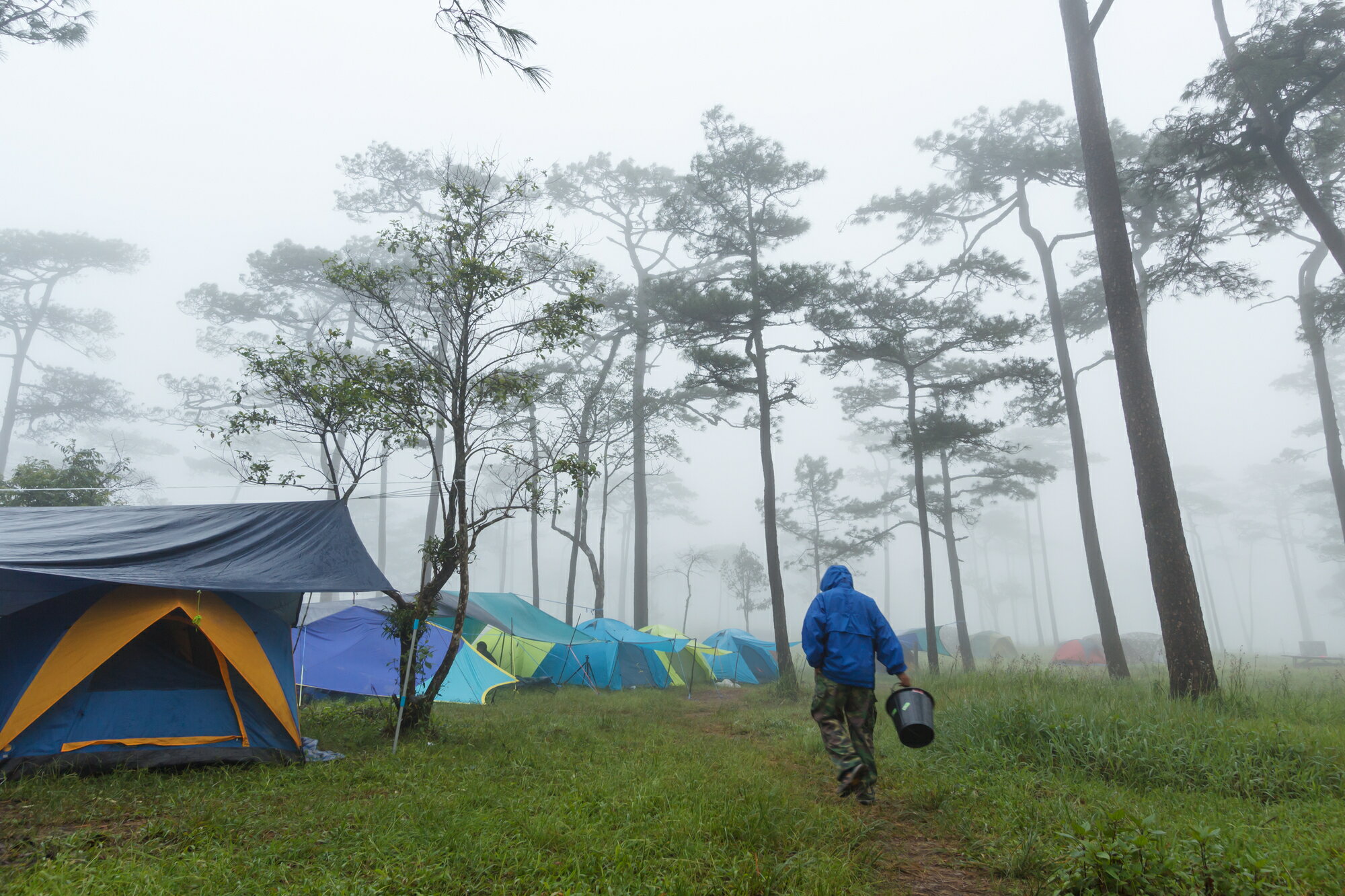 雨の日でも工夫次第でキャンプを楽しめる!