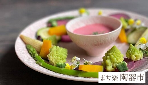 食卓に春を呼ぶ！限定とちり模様の器
