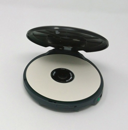 楽天市場】広華物産 廣華物産 WINTECH ポータブルCDプレーヤー PCD-56