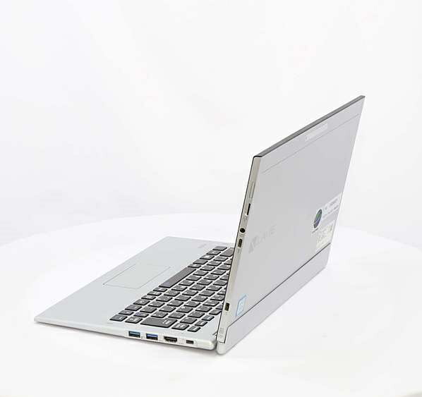 NEC LaVie Hybrid ZERO PC-HZ300FAS CORE M3 4,096.0MB 128.0GB