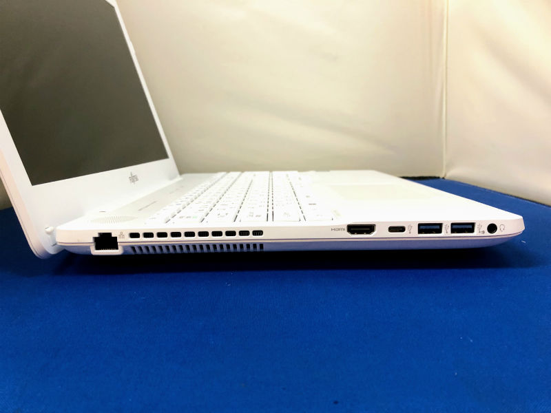 富士通｜FUJITSU FMVA50C2WP ノートパソコン LIFEBOOK ライフブック プレミアムホワイト 15.6型 /Windows10 Home /intel Core i7 /Office HomeandBusiness /メモリ：4GB /HDD：1TB /2018年6月モデル