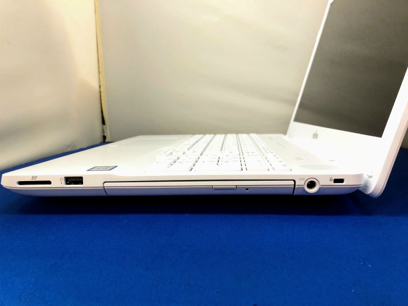 富士通｜FUJITSU FMVA50C2WP ノートパソコン LIFEBOOK ライフブック プレミアムホワイト 15.6型 /Windows10 Home /intel Core i7 /Office HomeandBusiness /メモリ：4GB /HDD：1TB /2018年6月モデル