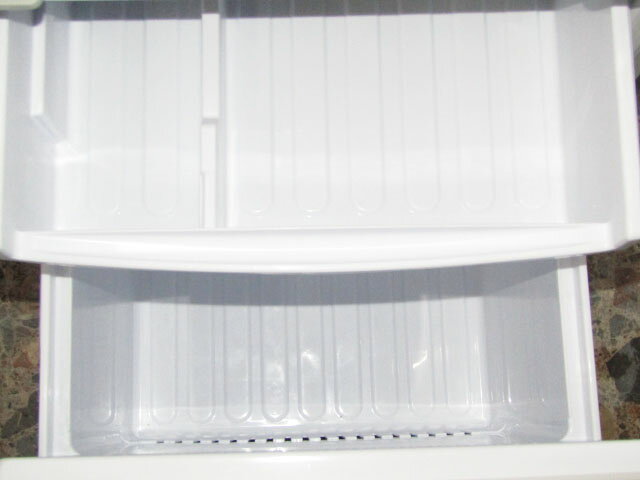 【引っ越しにつき最安値】SHARP SJ-PD14X ゴールド冷凍冷蔵庫 Amazon.co.jp: シャープ 137L 2ドア冷蔵庫（ゴールド系）SHARP