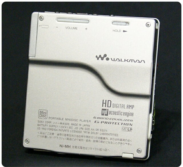 SONY WALKMAN ポータブルMDプレーヤー MZ-N1 Amazon | SONY ソニー MZ-N1（S) シルバー ポータブルMD