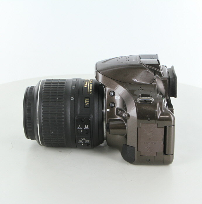 NIKON D5200