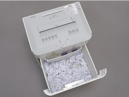 アイリスオーヤマ　シュレッダー KTF60C A4 オートフィード ミニクロスカットシュレッダー (13.7L/最大