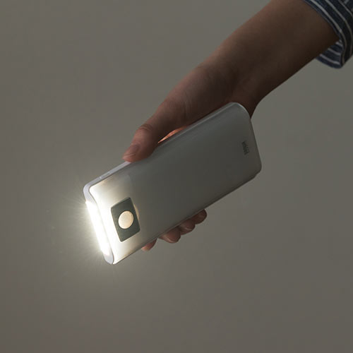 LEDライト 人感センサー AC電源 屋内用 懐中電灯 非常灯 防災 充電式  800-LED018