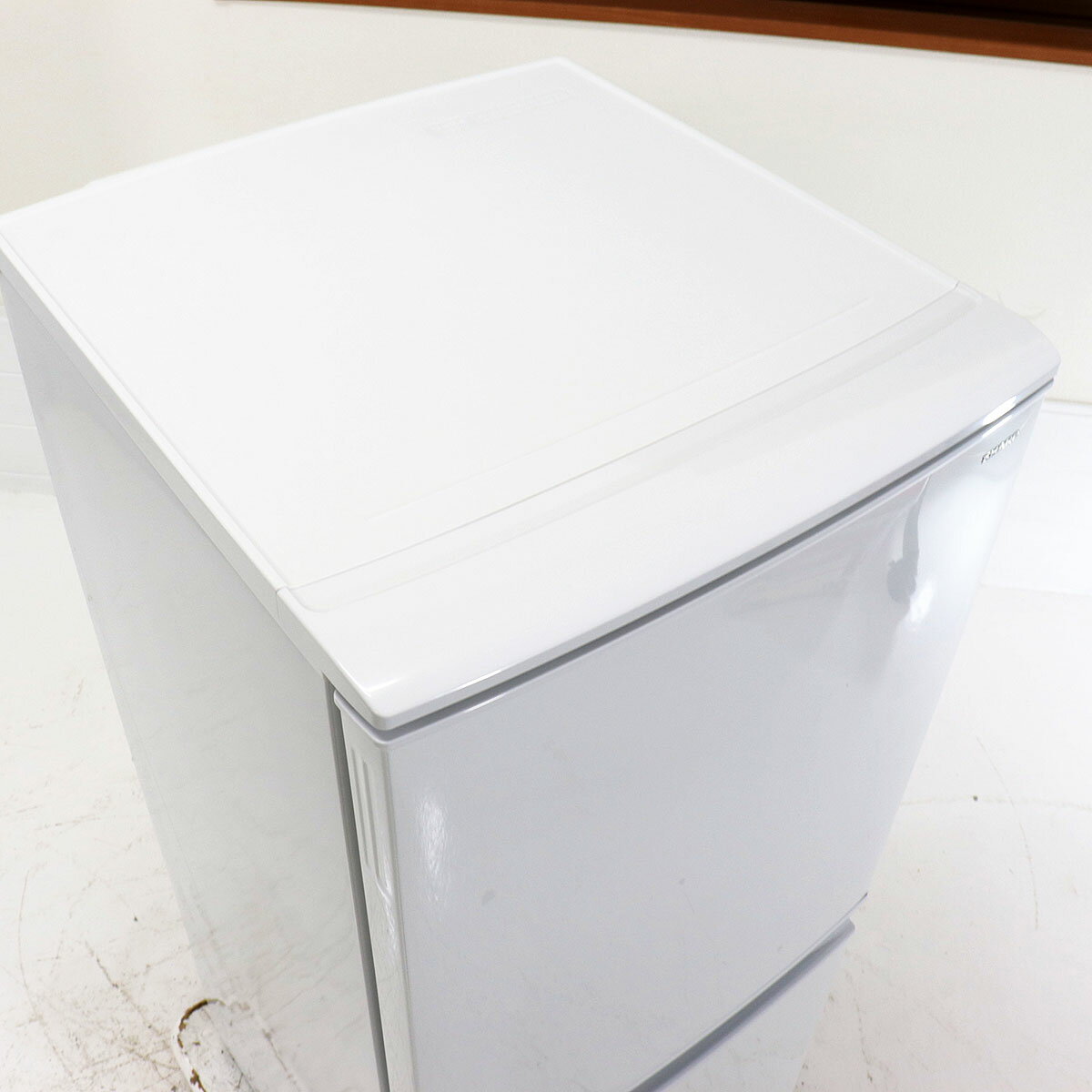 楽天市場】シャープ SJ-C14D-W シャープ 137L 2ドア冷蔵庫 ホワイト系