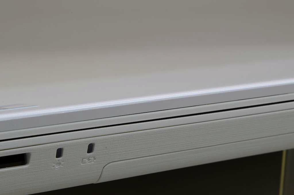 Gateway NE574-H34G ノートPC 1.jpg