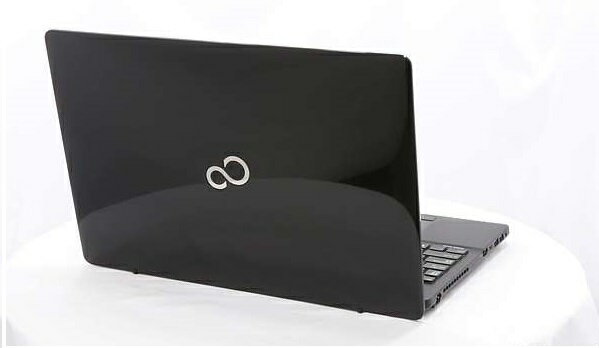 薄型東芝ノートパソコン061 PT45TRYーSWA dynabook（ダイナブック） ノートパソコン Office付き 新品 同様 東芝