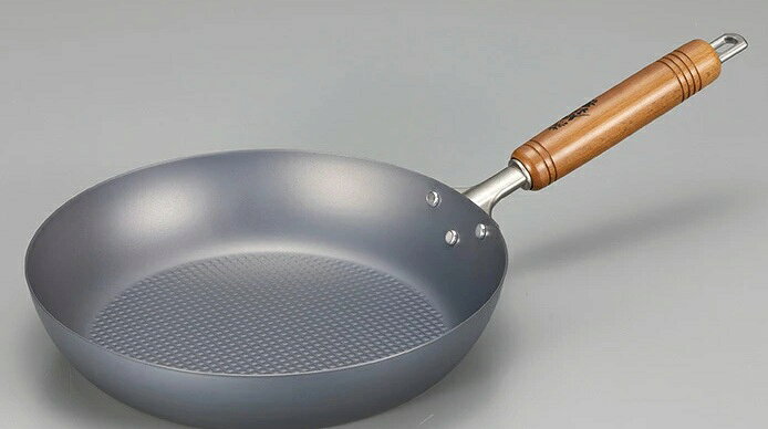 サミット工業 窒化鉄 エンボスフライパン 26cm