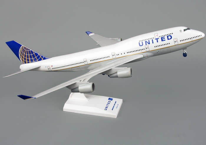 楽天市場】1/200 747-400 ユナイテッド航空 ギア付 DARON | 価格比較
