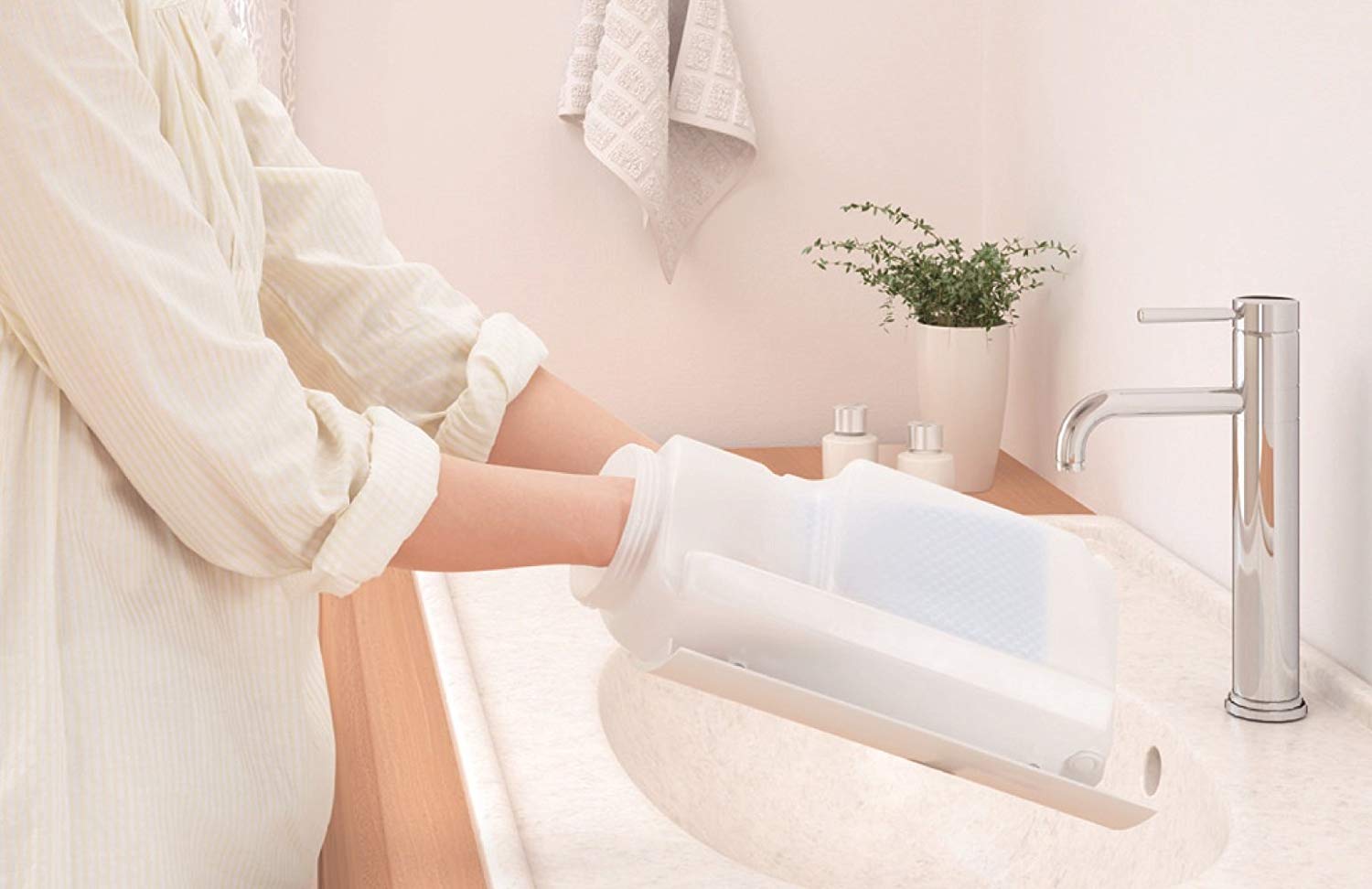 パナソニック 加湿機能付きセラミックファンヒーター DS-FKX1205-W ホワイト(1台入)