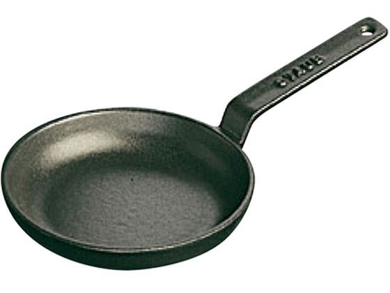staub ストウブ ラウンド 両手フライパン 40511-660 20cm グレー プロユース 業務用 として販売されている国内正規販売ルートの商品です。家庭用に付属されてい…