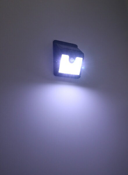 ソーラー充電式 人感センサーライト4個組 ブラック (a17420)(1セット)