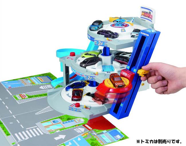 楽天市場】タカラトミー トミカワールド ぐるぐるシュート！！ DX