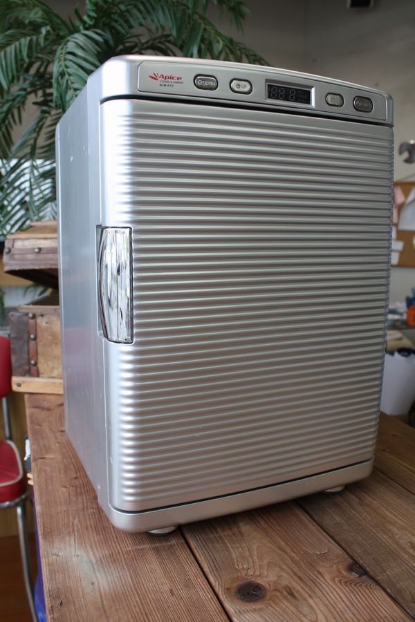 楽天市場】アピックスインターナショナル AP 自販機型保冷庫 AVM-400