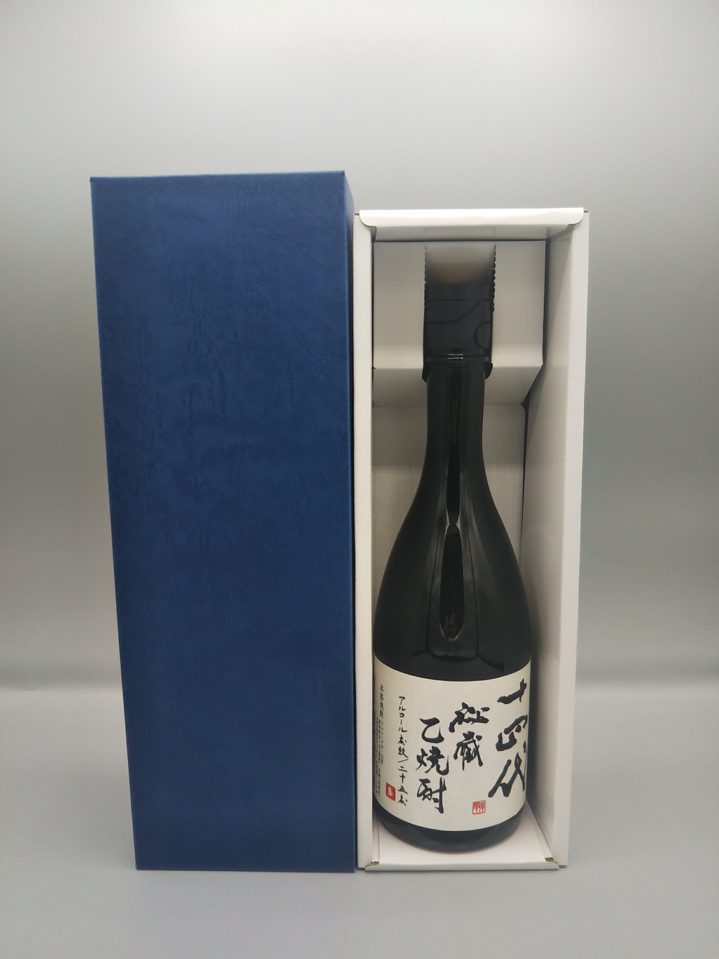 朝日鷹 2本セット 1.8 化粧箱付き 楽天市場】高木酒造 朝日鷹 特選 本醸造 1.8L | 価格比較 - 商品価格ナビ