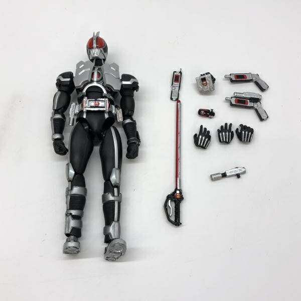 楽天市場】バンダイ S.H.フィギュアーツ 仮面ライダーブレイド キング