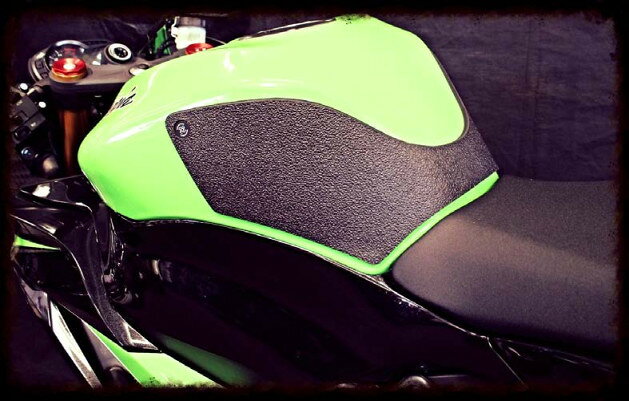 楽天市場】STILE Techspec テックスペック タンクラップ ZX-10R