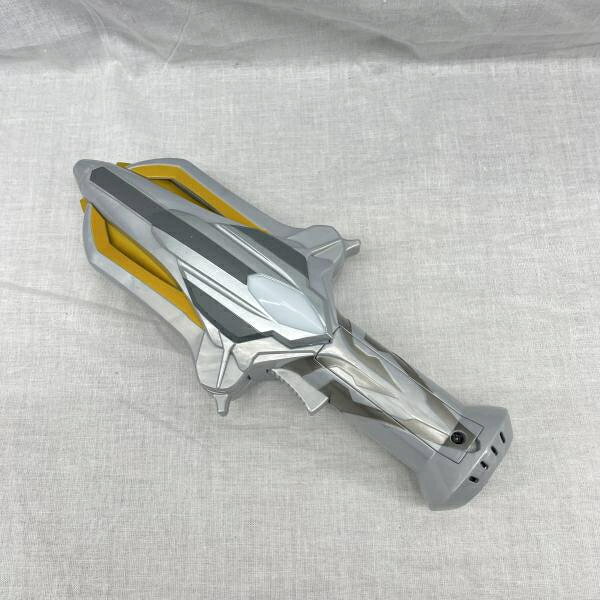 楽天市場】ウルトラマンギンガS 超変形! DXビクトルギエル | 価格比較
