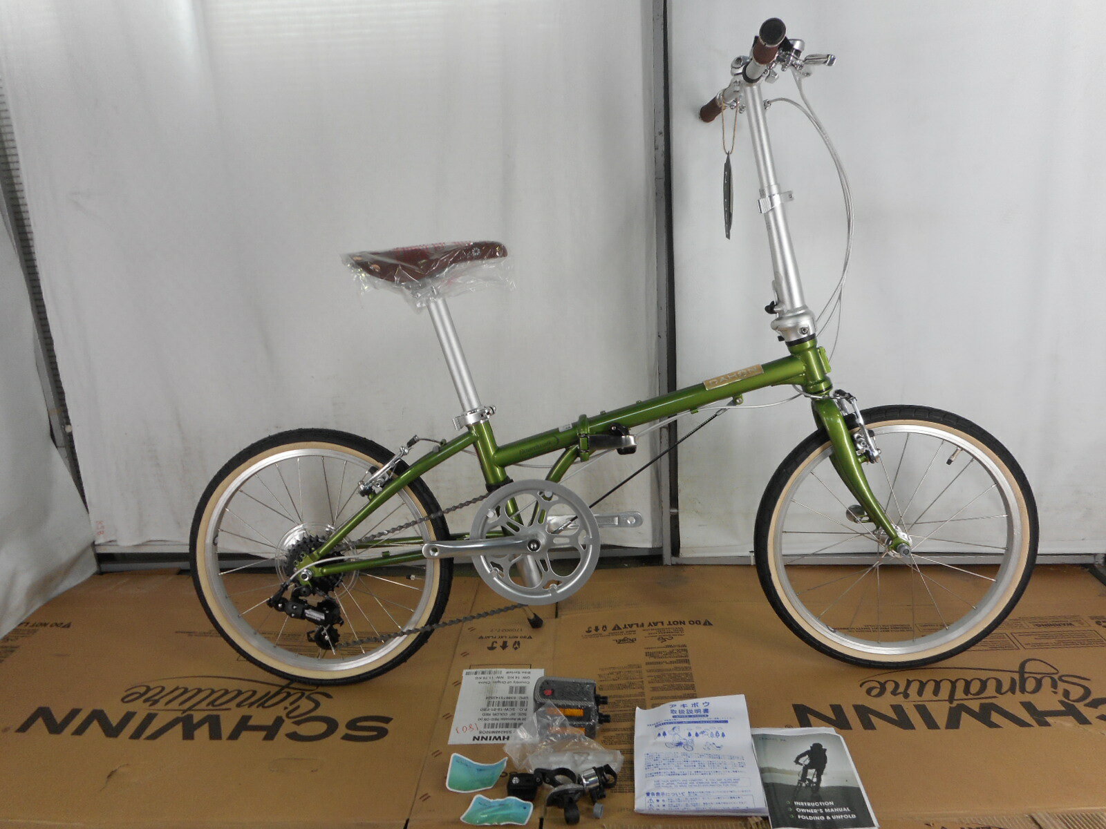楽天市場】アキボウ DAHON 20型 折りたたみ自転車 Boardwalk D7
