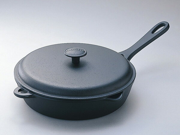 岩鋳 南部鉄器 蓋付フライパン 24cm スキレット IH対応 ガス火対応 厚手 蓄熱性 焦げ付きにくい 油馴染み 焼き面凹凸加工 鉄分補給 健康調理 日本製 職人手作り…