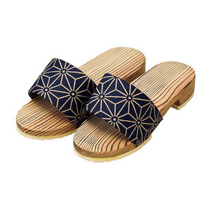 ヤマコー サンダル 焼杉 麻の葉柄 小 60185