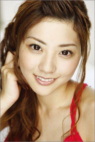 楽天市場】トライエツクス 11カレンダー 山岸舞彩 79 | 価格比較